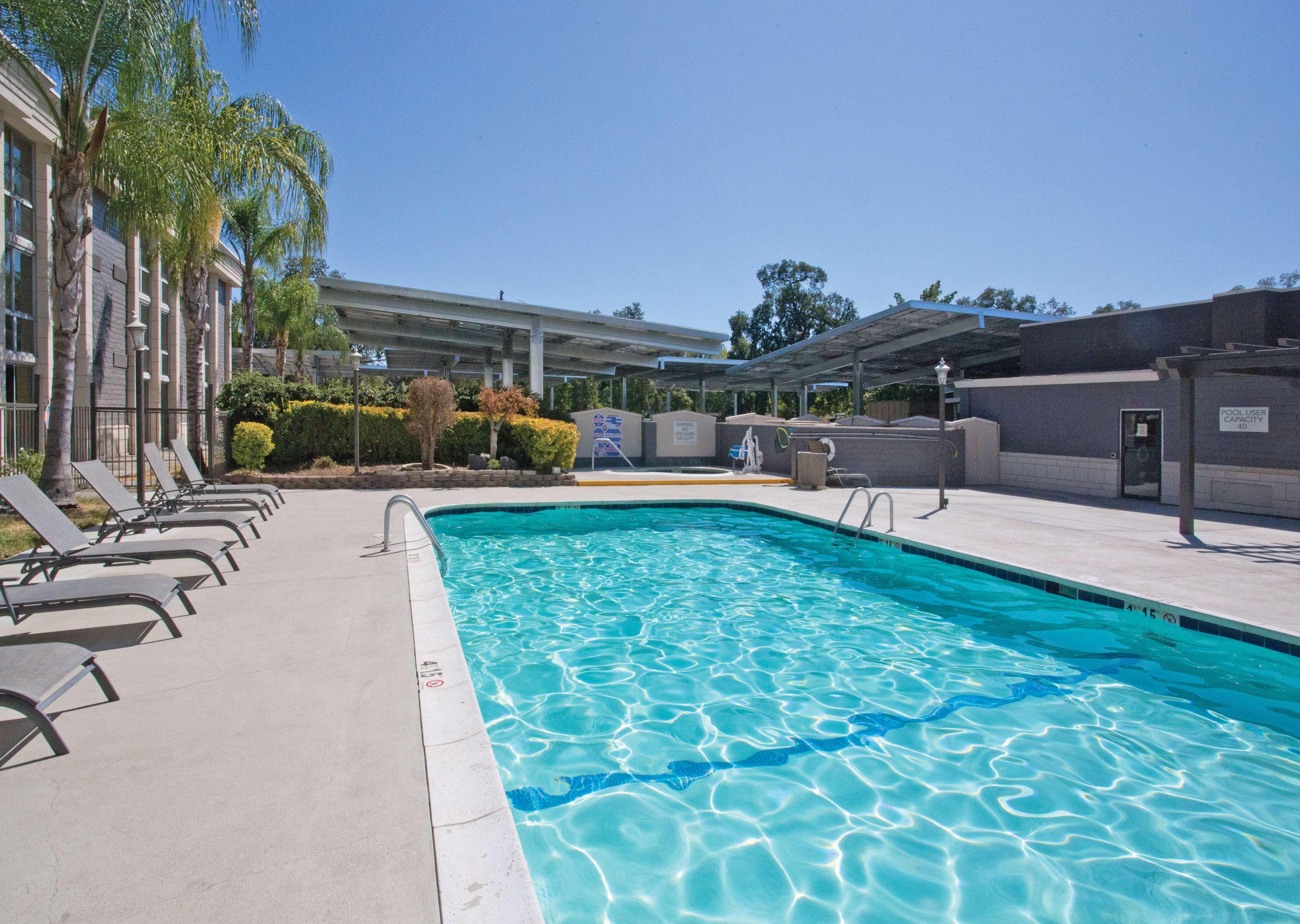 Hotel Doubletree By Hilton Chico, Ca Exterior foto